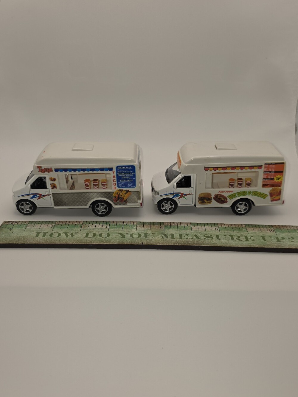 White Toy Food Truck Playset - Set of 2